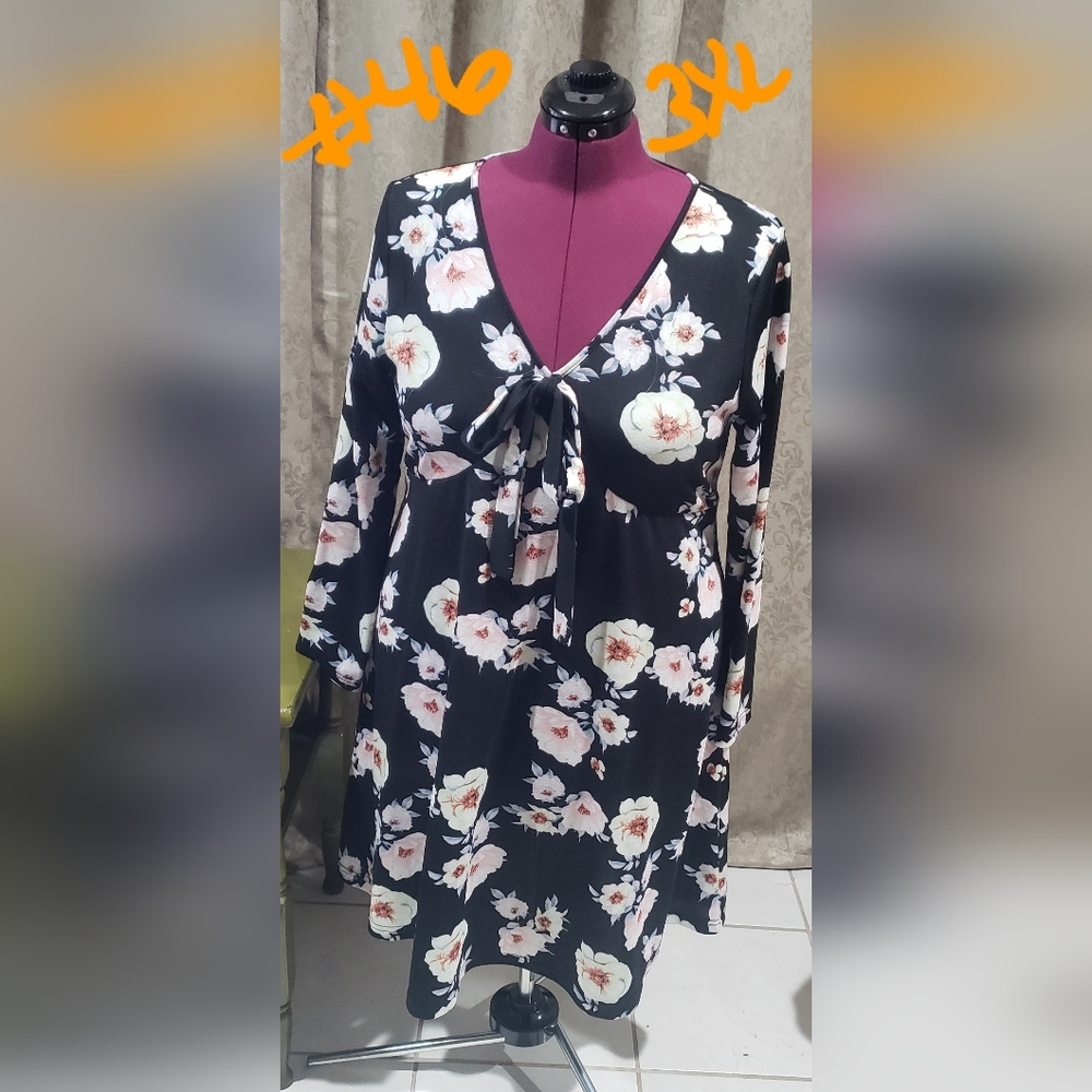 WOMEN'S CLOTHING SIZE 3 XL # 46